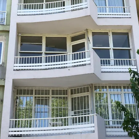 Renovated Modern House With Culture Park View *