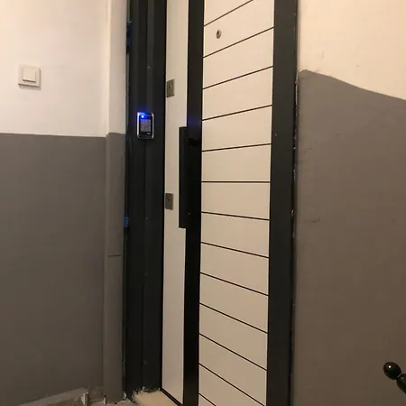 Renovated Modern House With Culture Park View Izmir