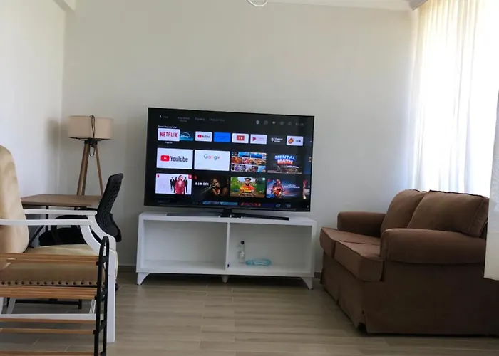 Renovated Modern House With Culture Park View *