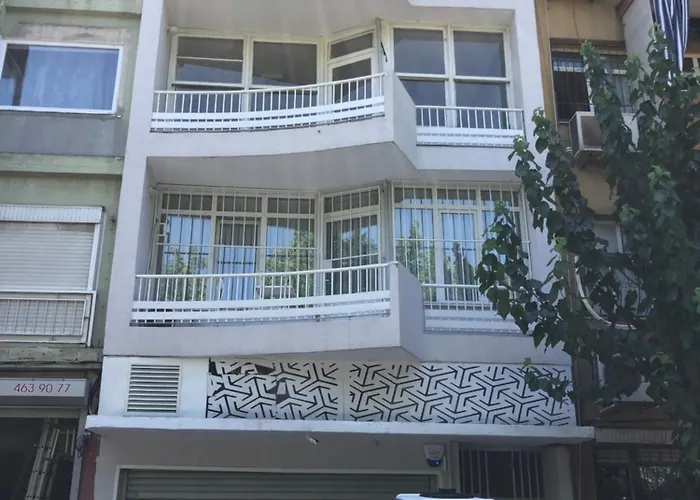 Renovated Modern House With Culture Park View Appartement *